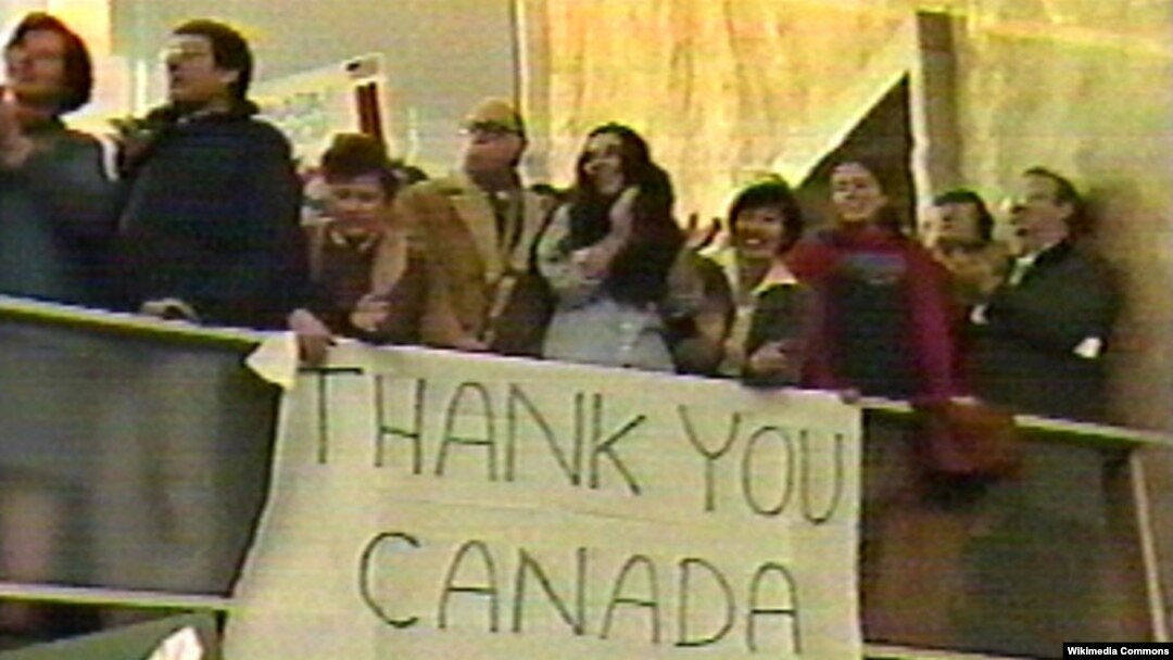Dân Mỹ bày tỏ sự biết ơn đối với những nỗ lực của Canada để giải cứu các nhà ngoại giao Mỹ trong vụ khủng hoảng con tin ở Iran năm 1979.
