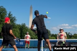 ภาพส่วนหนึ่งของการแข่งขันพิกเคิลบอล รายการ National Mall of Pickleball ที่กรุงวอชิงตัน เมื่อ 28 ก.ย. 2567