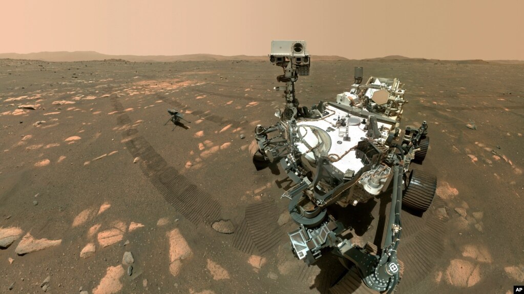 美国“毅力号”探测车在火星表面进行试验（2021年4月6日）(photo:VOA)
