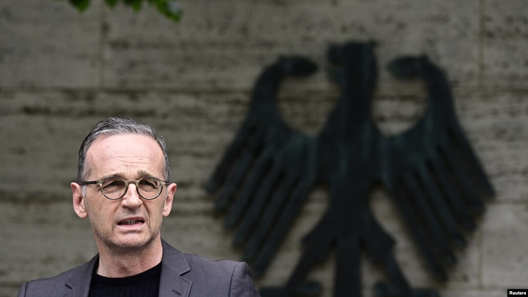 德国承认在纳米比亚犯下种族灭绝后,外交部长马斯在柏林召开记者会。(2021年5月28日)