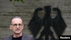 Le ministre allemand des Affaires étrangères Heiko Maas donne une conférence de presse à Berlin, en Allemagne, le 28 mai 2021 après que l'Allemagne a reconnu pour la première fois qu'elle avait commis un génocide en Namibie pendant son occupation coloniale.