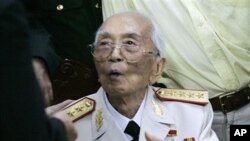 ນາຍພົນ Vo Nguyen Giap ທີ່ມີຊື່ສຽງຂອງຫວຽດນາມ (24 ສິງຫາ 2011)