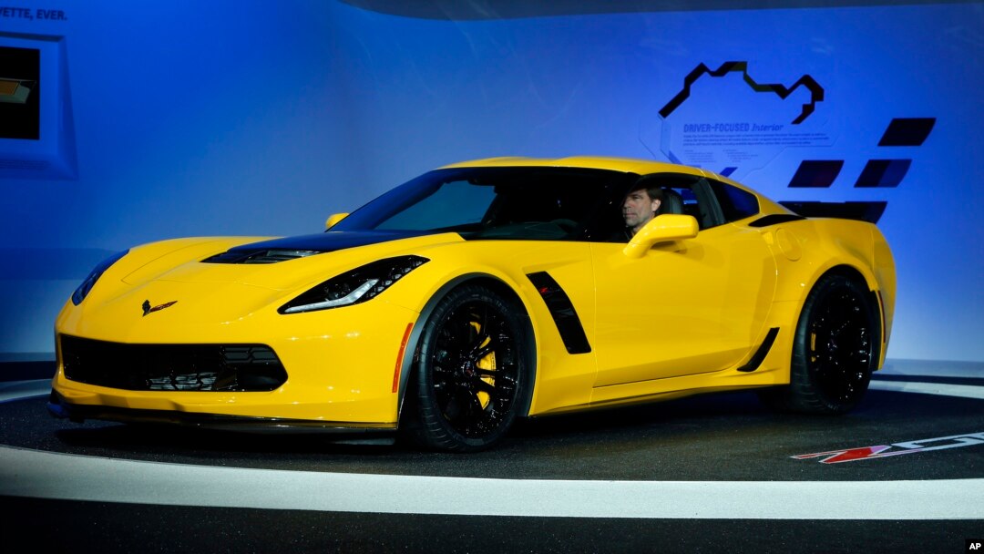 "Chevrolet Corvette" rusumidagi avtomobil.