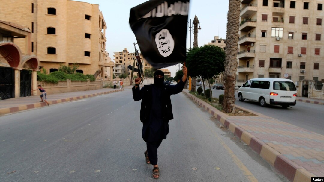 Seorang anggota kelompok militan ISIS di Suriah (foto: ilustrasi).