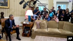 美国总统奥巴马就监控电话数据项目向媒体发表谈话。