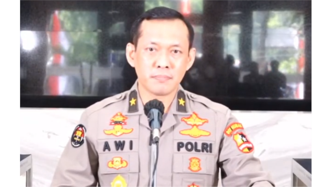 Karo Penmas Divisi Humas Polri Awi Setiyono saat menggelar konferensi pers di Jakarta, Selasa, 14 Juli 2020. (Foto: Sasmito)
