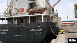 کشتی "ایران شاهد" که گفته می شود حامل کمک های بشردوستانه به یمن است
