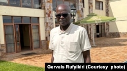 Gervais Rufyikiri yahoze ari icegera ca kabiri c'umukuru w'igihugu mu Burundi. Ino foto Ijwi ry'Amerika rimukesha, iri mu zo yafatiye mu Burundi ku ncuro ya mbere abusubiyemwo muri uno mwaka, inyuma y'imyaka 9 ahunze.