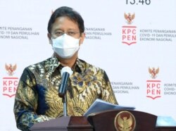 Ketua Satgas PEN Budi Gunadi Sadikin dalam telekonferensi pers di Istana Kepresidenan , Jakarta, Rabu (25:11) mengatakan pihaknya realokasi anggaran untuk program vaksinasi massal (Biro Setpres).