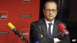 Presiden Prancis Francois Hollande menyerukan agar sanksi atas Rusia dicabut jika ada kemajuan di Ukraina. 