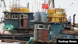 Kapal-kapal penangkap ikan ilegal China ditahan oleh penjaga pantai Korea Selatan (foto: Yonhap News)