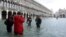 Las plazas de Venecia ya se ven inundadas con frecuencia, pero lo que pueda venir es aún peor.