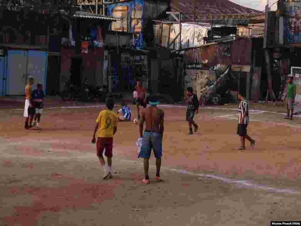 Favela do Moinho, São Paulo, Junho 11, 2014