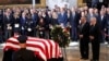 Washington rinde su último homenaje al senador John McCain 