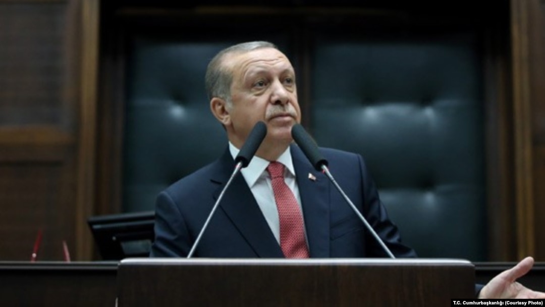 Presiden Turki Recep Erdogan menggunakan pidato mingguan di Parlemen menyerang keras Israel atas tindakan keamanan di pintu masuk ke Masjid al-Aqsa di Yerusalem. 