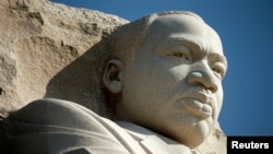 Amerikada tenglik uchun kurashgan Martin Lyuter King haykali, Vashington 