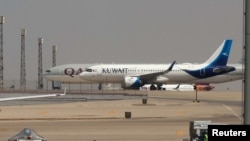 هواپیمای کویت ایر در فرودگاه قاهره (عکس آرشیوی)