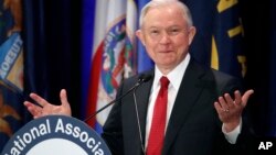 Sessions ha hecho de la aplicación de la ley migratoria una prioridad clave del Departamento de Justicia.