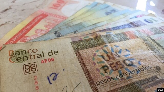 Las nuevas medidas eliminan los límites en el envío de remesas de familiares en EE.UU. hacia Cuba.