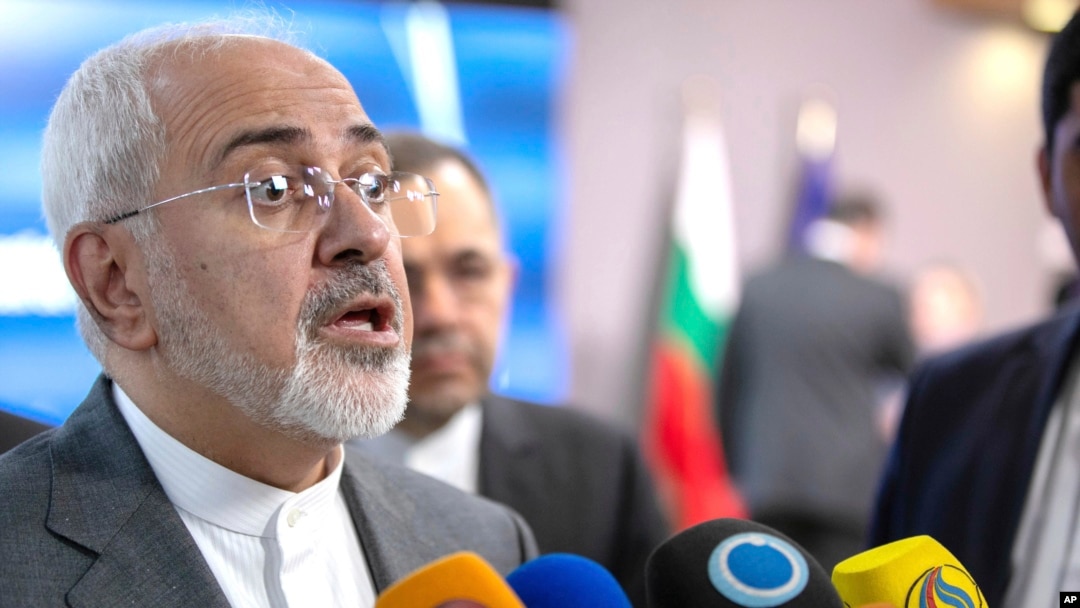 Arhiva - Iranski ministar inostranih poslova, Mohamed Javad Zarif, obraća se medijima nakon sastanka sa šeficom evropske diplomatije Federicom Mogherini u Briselu, 15. maja 2018.