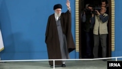 رهبر جمهوری اسلامی ایران در دیدار عمومی با جمعی از مردم در محل اقامت خود