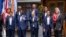 Kanselir Jerman Olaf Scholz, tengah berdiri di antara dari kiri depan, Presiden Emmanuel Macron, Presiden Macky Sall, Presiden Joko Widodo, Presiden dan Presiden Joe Biden di KTT G7, di Kruen, Jerman, Senin, 27 Juni 2022. (Michael Kappeler/Pool via AP)