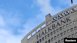 Halkbank, ABD’de aleyhine açılan davalarla ilgili Kamuyu Aydınlatma Platformu'nda (KAP) açıklama yaptı.