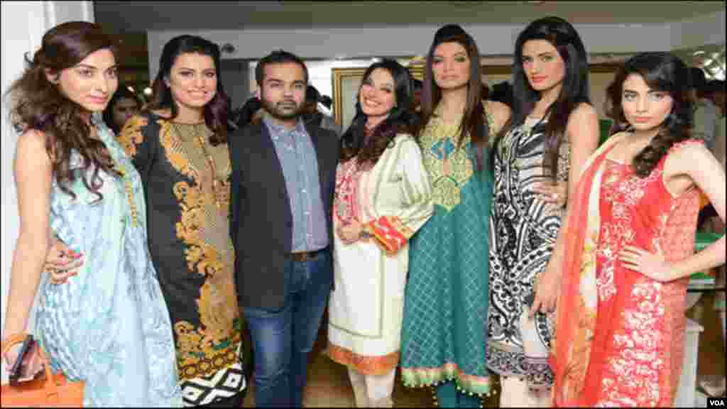 لان کی بہاریں 02