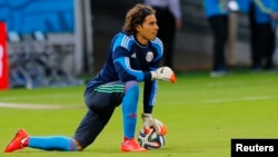 El guardameta, Guillermo Ochoa, buscará tener la misma actuación que tuvo ante Brasil y tratará de detener un potente ataque croata.