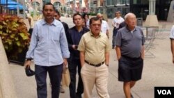 Cawapres Jusuf Kalla (depan) berada di Rochester, Minnesota untuk melakukan pemeriksaan kesehatan rutin tahunan, Senin 11/8 (courtesy photo).