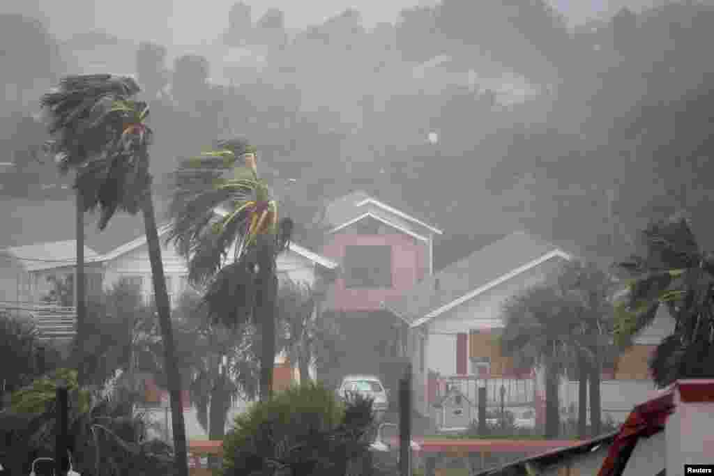 توفان دریایی متیو در دیتونا بیچ ایالت فلوریدا.