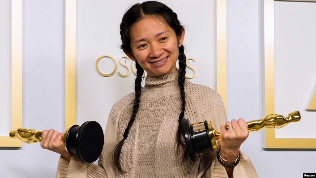 华人导演赵婷获得奥斯卡最佳导演奖（2021年4月25）。