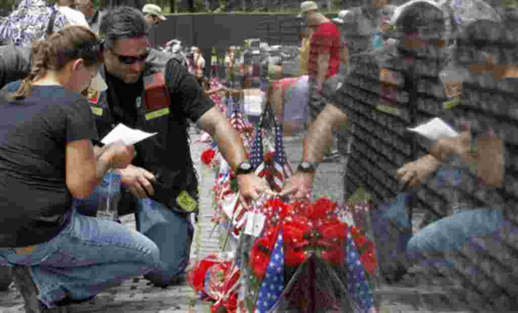 El muro de los caidos en la guerra de Vietnam, es uno de los sitios más visitados en Washington.