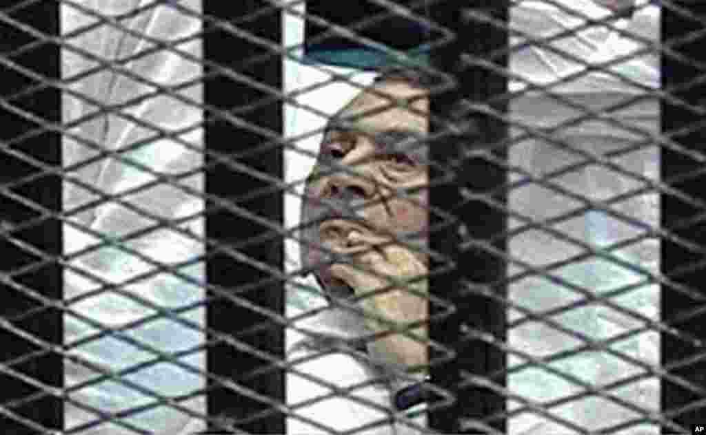 Kadar sa Egipatske televizije - Mubarak u bolnici u Kairu. Photo: Anonymous / Egyptian State