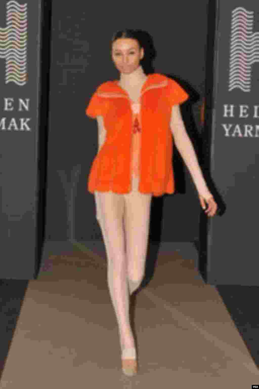 Helen Yarmak Fashion Show