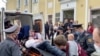 Aktivis Belarus Coba Bunuh Diri di Tengah Persidangan 