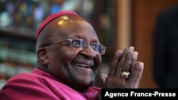 FILE - Nobel Peace Laureate Archbishop Desmond Tutu gestures during a press conference about the first 20 years of freedom in South Africa at St Georges Cathedral in Cape Town, Apr. 23,2014. 