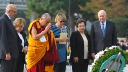 ༧གོང་ས་མཆོག་གིས་རྡུལ་ཕྲན་མཚོན་ཆའི་གནོད་འཚེ་གསལ་སྟོན།