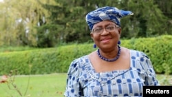 Ngozi Okonjo-Iweala pose devant une résidence diplomatique nigériane à Chambesy, près de Genève, en Suisse, le 29 septembre 2020. 