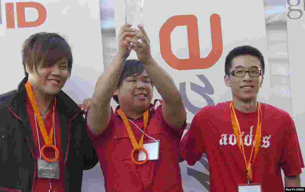 帕萨迪纳社区学院队得奖也是华裔