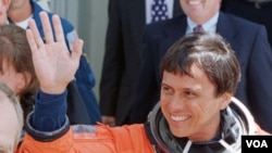 El astronauta costarricense Franklin Chang-Diaz viajó en siete misiones de los transbordadores de la NASA y pasó más de 1.600 horas en el espacio.