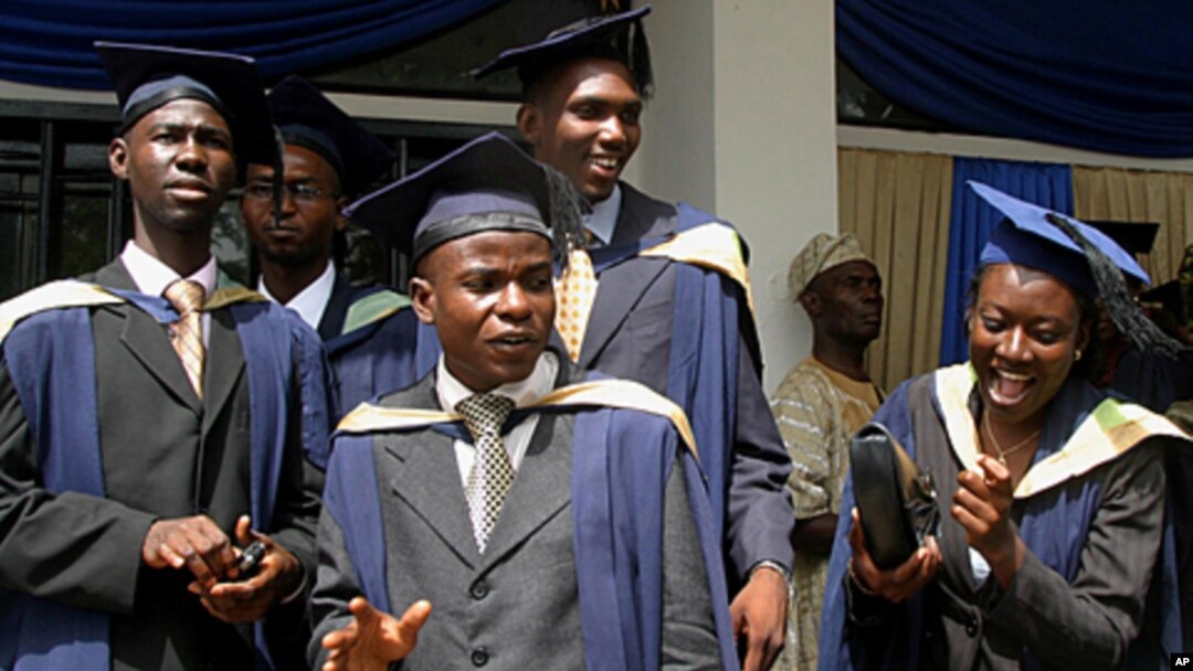 Students of the University of Ibadan check their graduation gowns at their campus in Ibadan, south west Nigeria (2006 file photo).