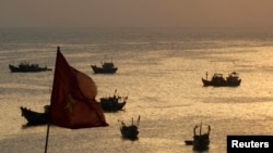 Kapal-kapal nelayan di pantai kepulauan Ly Son, Vietnam.