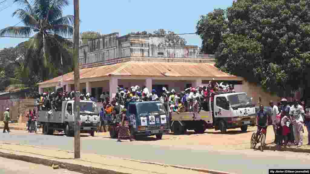 Em Pemba, o encerramento da campanha da Renamo. Moçambique, Outubro 2014. Foto de Aly Júnior 