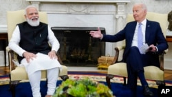 دیدار جو بایدن، رئیس جمهوری ایالات متحده، و نارندرا مودی، نخست‌وزیر هند، در کاخ سفید. ۲۴ سپتامبر ٢٠٢١