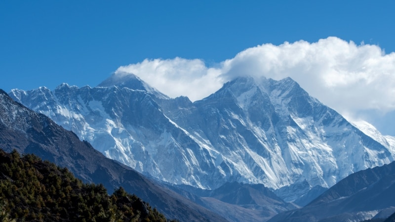 Careful Climbers Plan Return to Everest in April