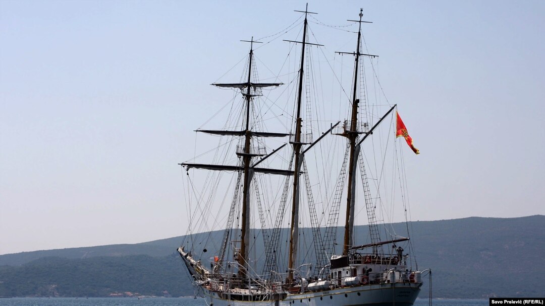 Brod Jadran (arhiva RFE/RL)
