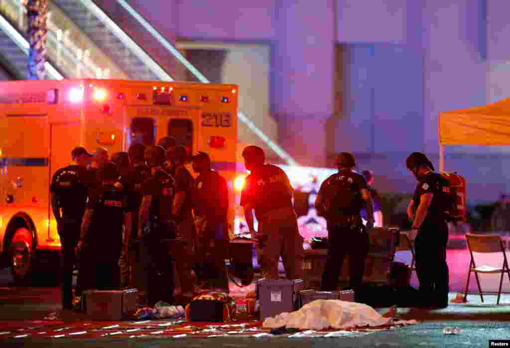 De nombreuses personnes ont été tuées après la fusillade lors d&#39;un festival de musique, à Las Vegas, le 1er octobre 2017.