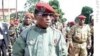 Lãnh đạo quân đội bị thương của Guinea đến Burkina Faso