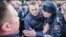 Головні події вихідних: Маккейн закликає надати українцям зброю. Протести в Росії та Білорусі. Відео